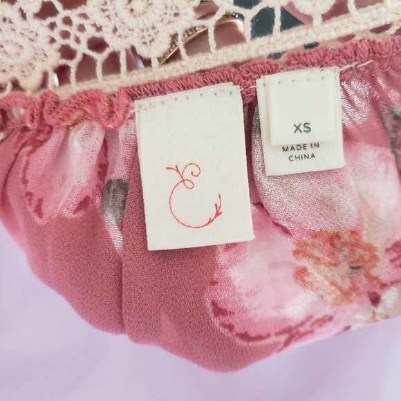E Anthropologie XS Mauve Pink Floral Short Sleeve Blouse Crochet Lace Nella Top - Picture 3 of 7